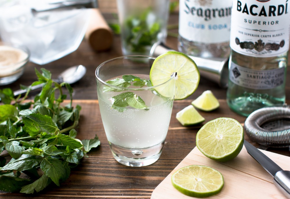 classic-mojito-with-organic-mint-0117