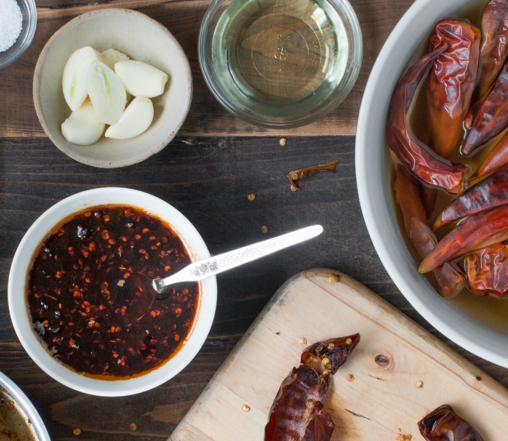 miz-for-garlic-and-chili-oil-9993