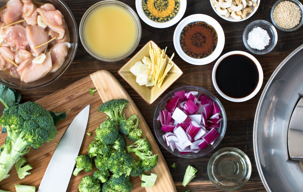 miz-for-teriyaki-chicken-broccoli-and-cashews-stir-fry-9637-2