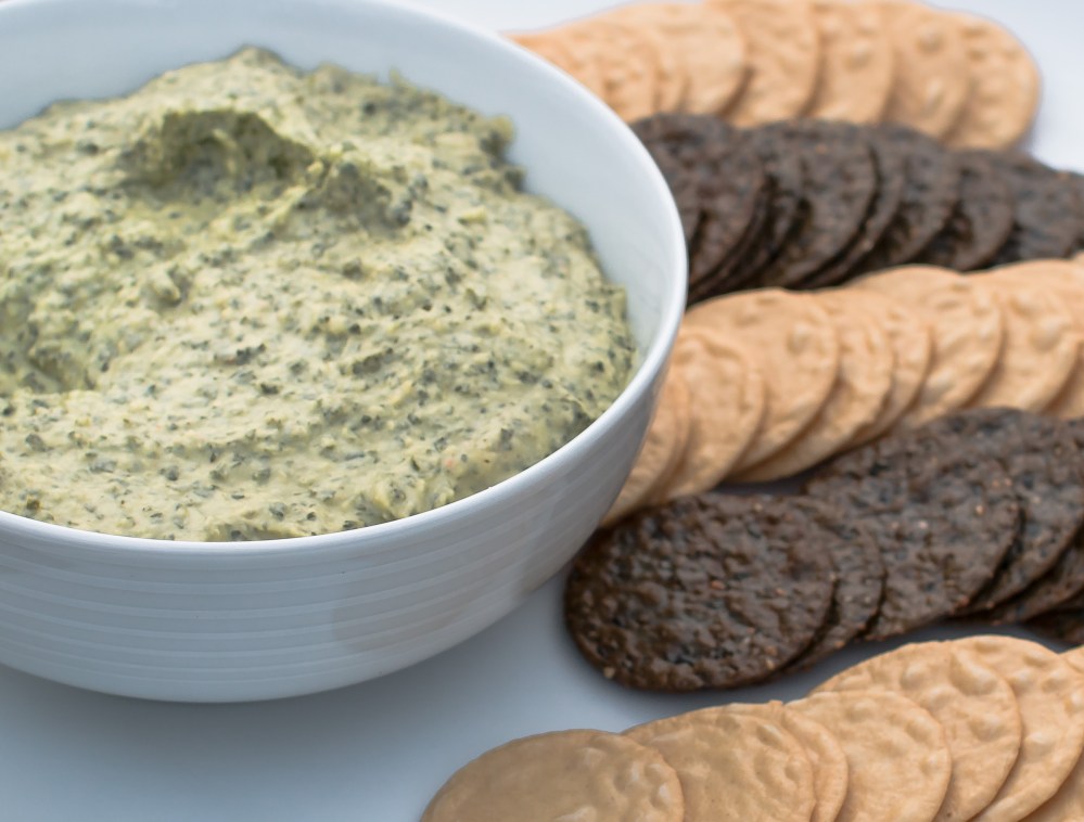 italian-kale-and-white-bean-hummus-1260