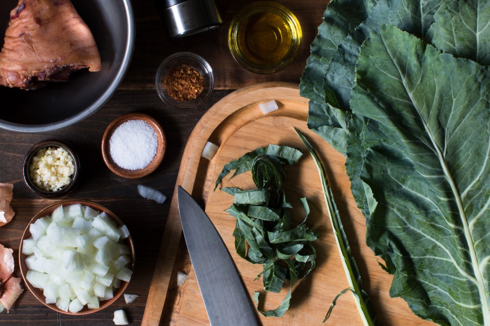 miz-for-stewed-collard-greens-with-smoked-ham-hock-0876-2