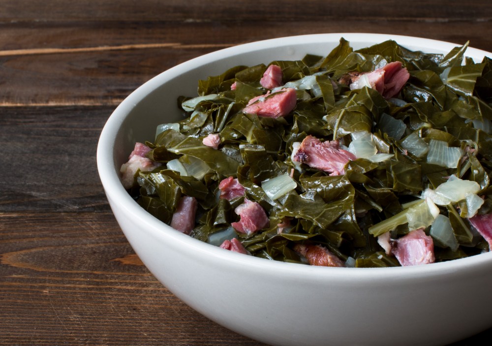 southern-style-collard-greens-with-smoked-ham-hock-0899