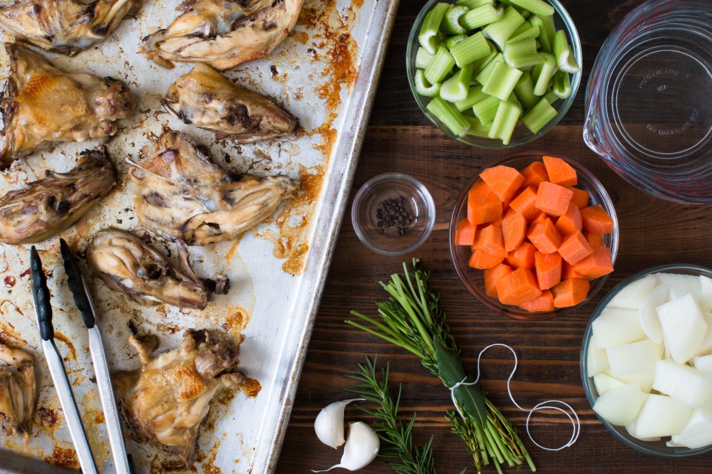 Miz for chicken stock using broth bones hr-8968.jpg